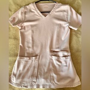 Jaanu women’s scrub top